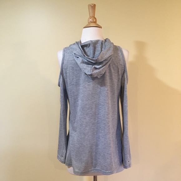 💥 CLEARANCE Destroyed Cold Shoulder Hoodie Top - Picture 4 of 4